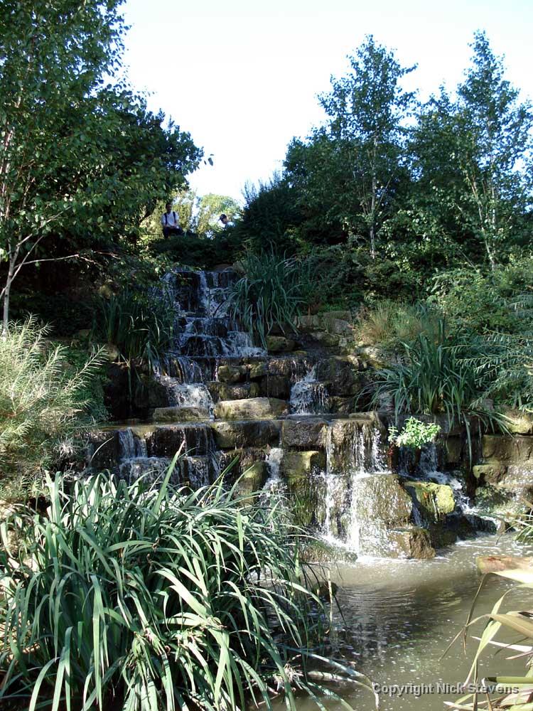 regents-park-waterfall